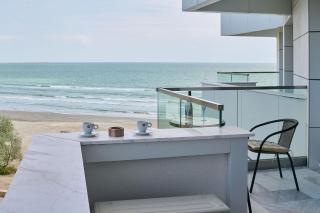 Riviera - Infinity Pool & Spa Resort - Mamaia - 4