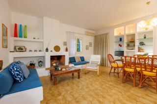 Villa in the Garden - 8