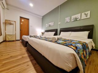 Treeline Urban Inn - 1