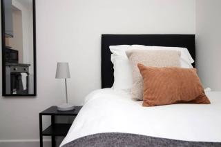 Cohost Partners | Smart TV | 5 Min City | Parking - Cardiff - 1