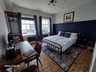 LONDONDERRYS Bar and Accommodation - Seaham - 9