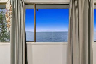 Moreton Views! - Beachmere - 3