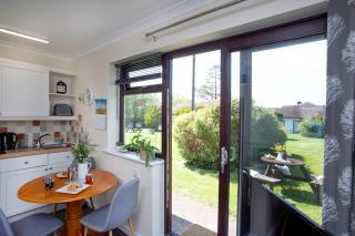 Breezes at Stoneleigh - Seaton - 6