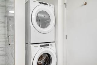 First Hill Studio w Gym Patio Coworking SEA-446 - 1