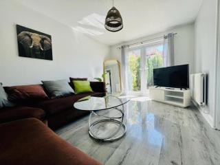 Barnstaple Drive House - Manchester - 0