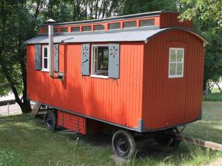 Bauwagen unterm Birnbaum - 7