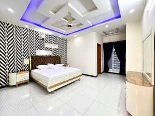 LUXURY APARTMENT HOTEL 2 Bedroom Apartment Family Residence - Islamabad - 2