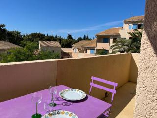 4 personnes au Village de la mer - La Londe-les-Maures - 9