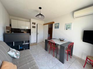 4 personnes au Village de la mer - La Londe-les-Maures - 5