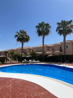 House sleeps 6, large pool walk to beach - Vera - 6