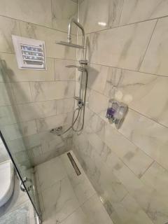 Airport Guest House - 4