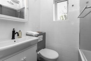 Cozy 2BR Apartment - Reykjavík - 2