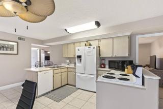 Sea Forever Cottage Flagler Beach Walk To The Beach Pet Friendly - Beverly Beach - 3