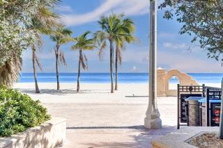 Hollywood Apartments Host by BeeNomad - 8