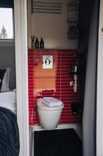 Golden Circle Truck Hotel - Selfoss - 3