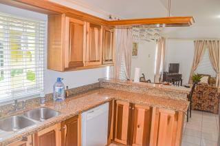 Bamboo Vacation Home - 3