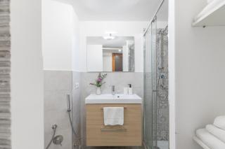 GuestHost - Comfy Studio x2 - Trastevere District! - Rome - 7