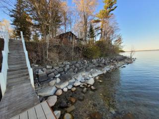 Lee Point Classic Cabins on West Bay with Hot Tub - Suttons Bay - 3