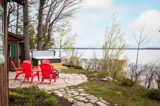 Lee Point Classic Cabins on West Bay with Hot Tub - Suttons Bay - 1
