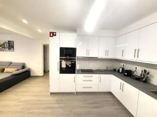 Fabilicious Suites - 2 Apartments- Romantic Jacuzzi & Spacious Family Comfort - Atene - 4