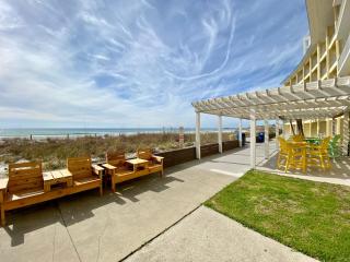 Continental 319-320 - Panama City Beach - 9
