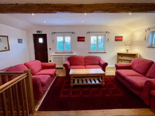 The Cart Lodge at Lee Wick Farm Cottages & Glamping - Saint Osyth - 4