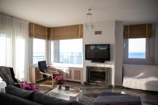 Salty Breeze Beachfront Apartment-Premium Stay - Perea - 3