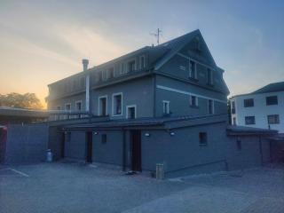 Sun-House Pension&Restaurant -ParkingFree- - Praga - 9