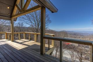 Beech Retreat at 5,000 Feet - Beech Mountain - 9