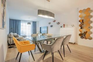 Beautiful Rooftop Pool 3Bed - 5