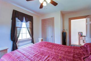 Home Sweet Home Suite #3, near Liberty University, and Lynchburg Hospital, Deluxe Queen Size Bedroom - Lynchburg - 4