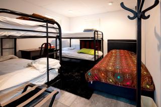 Auberge Internationale Espace Globetrotter - 7