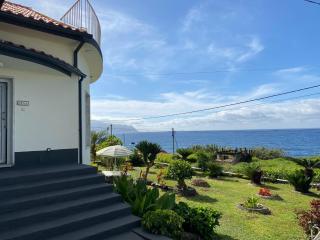 Ocean Garden, 4 units by the ocean - 4