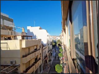 Immaculate 3-Bed Apartment in Estepona - 1