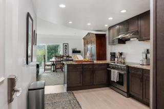 644 A Renovated Condo at a World-Renowned Resort - Free Wifi and Parking - Encinitas - 0