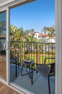 645 Fresh Modern Condo Inside Resort Gates - Free Wifi - Walk to Spa - 5