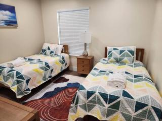 Classy & comfortable condo! - 6