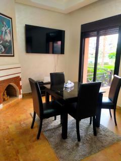 un moderne chic appartement vue sur piscine - Marrakesh - 9