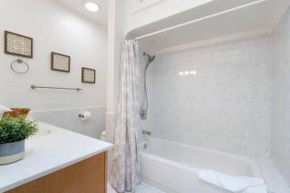 Stunning 2BR w/ 1BA Home near BART - 1