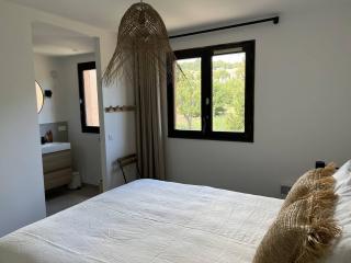 Appt Haut Standing, Balcon, Piscine, Internet, Parking - FR-1-726-27 - La Croix-Valmer - 2