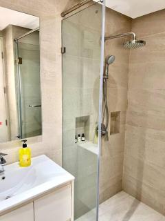 Luxury Studio in heart of Ortigas w/ swimming pool - 6