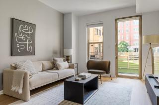 U Street 1br w gym wd nr metro dining WDC-676 - 0