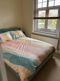 Flat 2, Cliff Road - 2