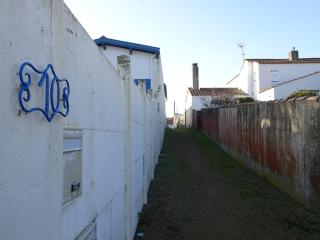 Maison familiale proche plage et port, avec terrasse équipée, Netflix, WiFi, ménage inclus - FR-1-224B-110 - 1