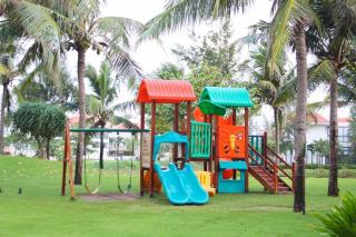 Green Suites by Pool in 5-star Ocean Resort & Golf - Da Nang - 4