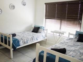 150 The Blyde Crystal Clear Lagoon 3 Bedroom Garden Apartment - 3