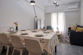 Chic Apt with All Comforts in the Heart of Athens! - Atene - 2