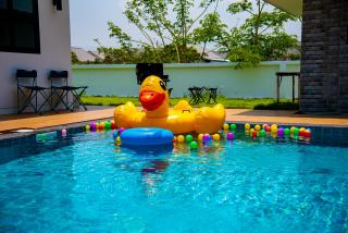Ken's Pool Villa - Saraphi - 3
