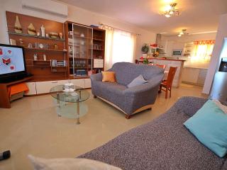 Holiday Home Damjanović by Interhome - Prigradica - 3