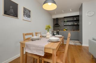 Modern Apartment Stalowa 2 bedrooms & Parking by Noclegi Renters - Warsaw - 2